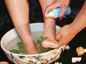 How to Naturally Treat Your Athlete's Foot